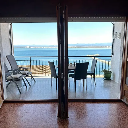 Agi Les Roques Apartment Roses