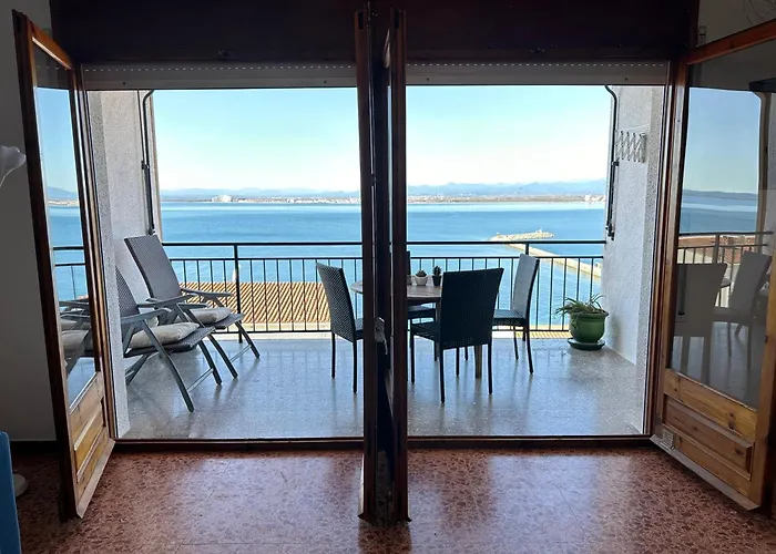 Agi Les Roques Apartment Roses
