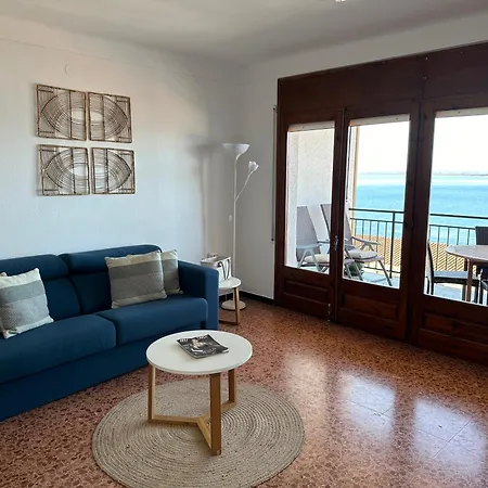 Agi Les Roques Apartment Roses